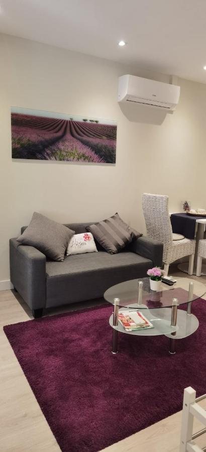 Barcelona, De 2 Habitaciones. Apartment *